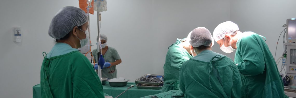 IMED: Foto do procedimento de captação de órgãos realizado no HCN