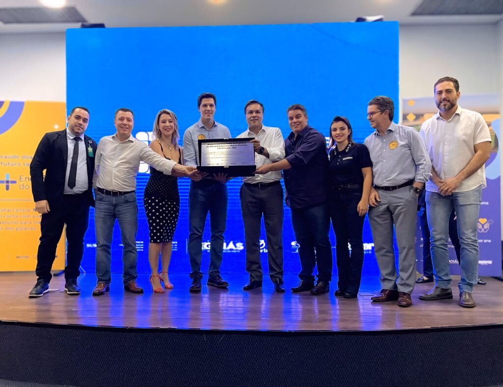 Hospital Estadual do Centro-Norte Goiano (HCN) inaugurou no dia 17/12 a usina solar que passa a ter em um hospital brasileiro, unidade gerida pelo Instituto de Medicina, Estudos e Desenvolvimento - IMED
