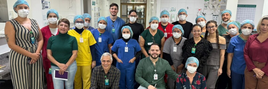 Visita da equipe do projeto Saúde em Nossas Mãos ao Hospital Estadual do Centro-Norte Goiano (HCN), focando na redução de infecções e custos.